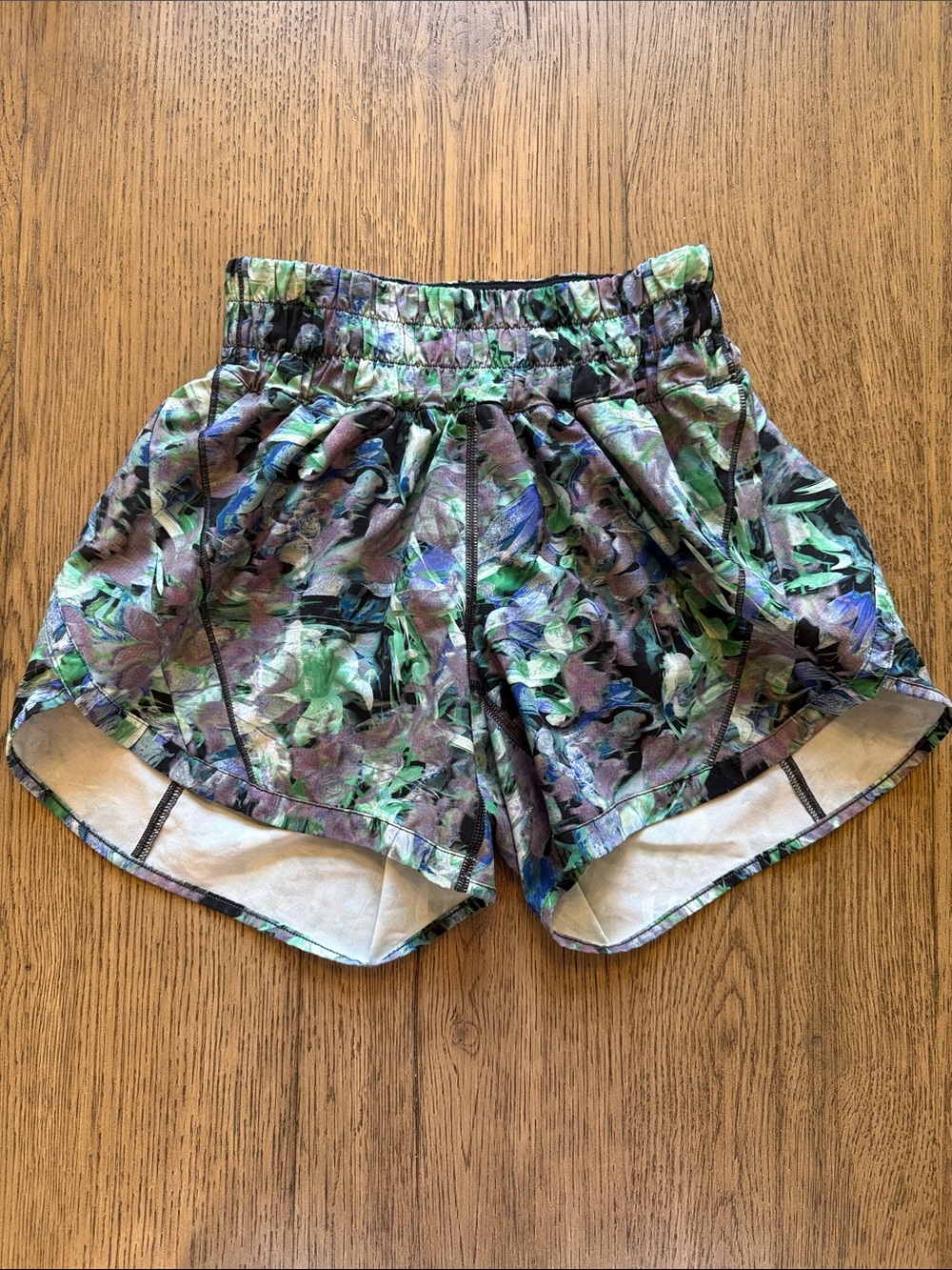 lululemon athletica Mid-Rise Track That Athletic Shorts 5”